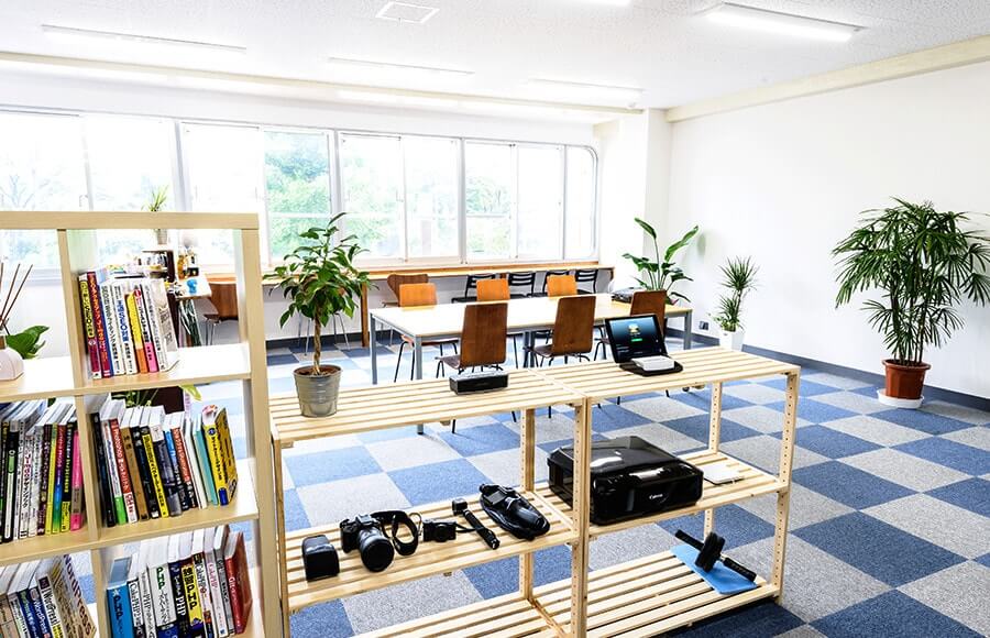 日当たりの良い南向きのオフィス